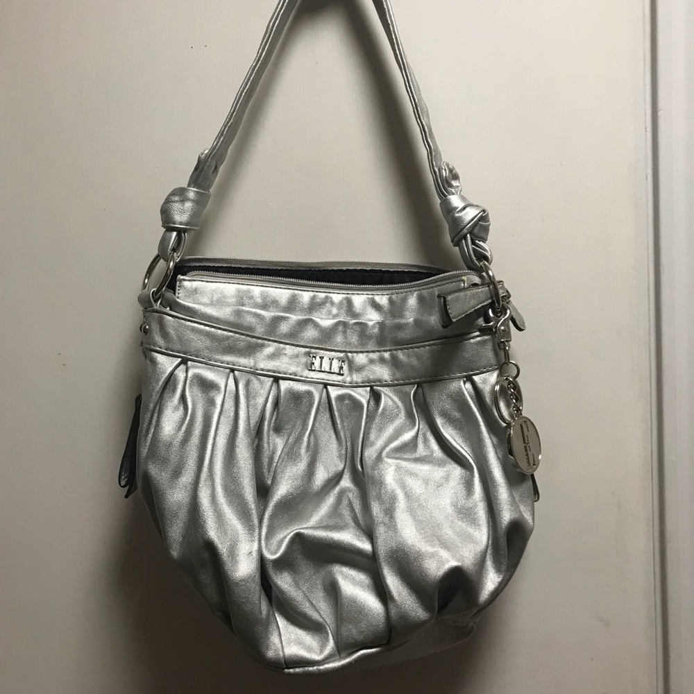Elle purse